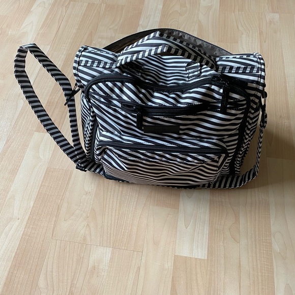 jujube bff black magic